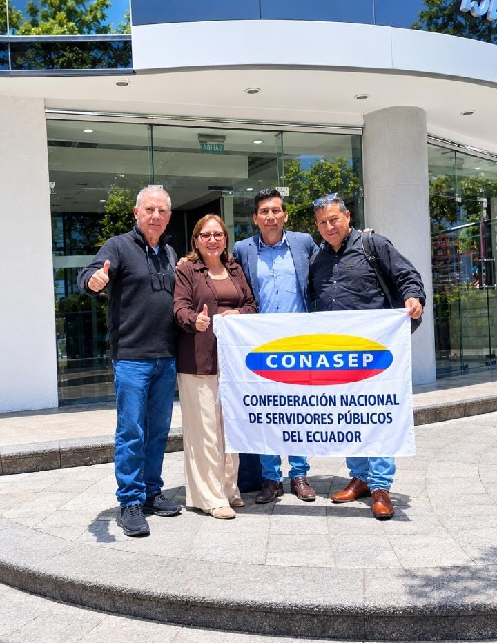 Reunión La Unión Nacional de Educadores (UNE) y la Confederación Nacional de Servidores Públicos del Ecuador (CONASEP